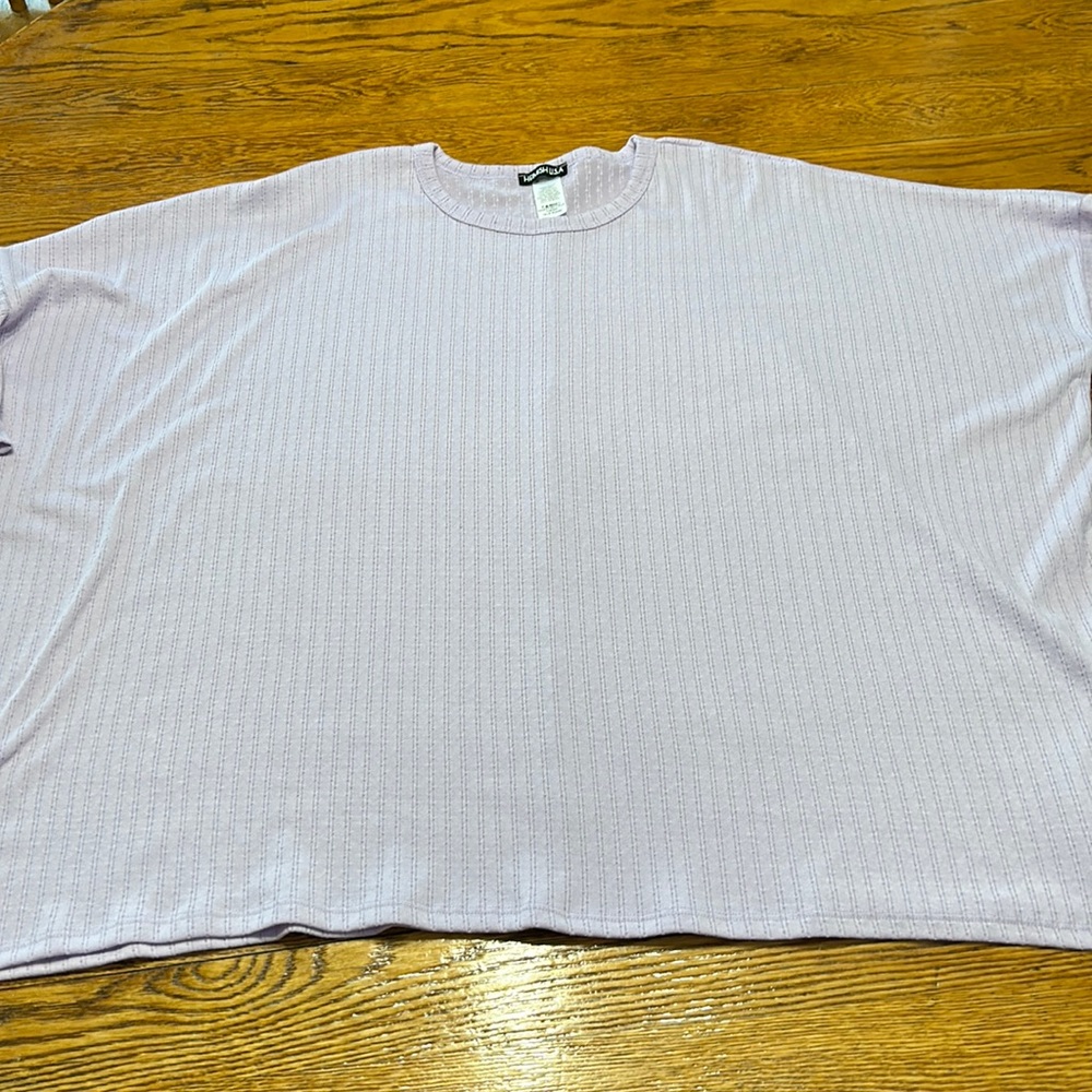 Heimish U.S.A. Lavender color short sleeve top.  Size 1XL.  Excellent condition